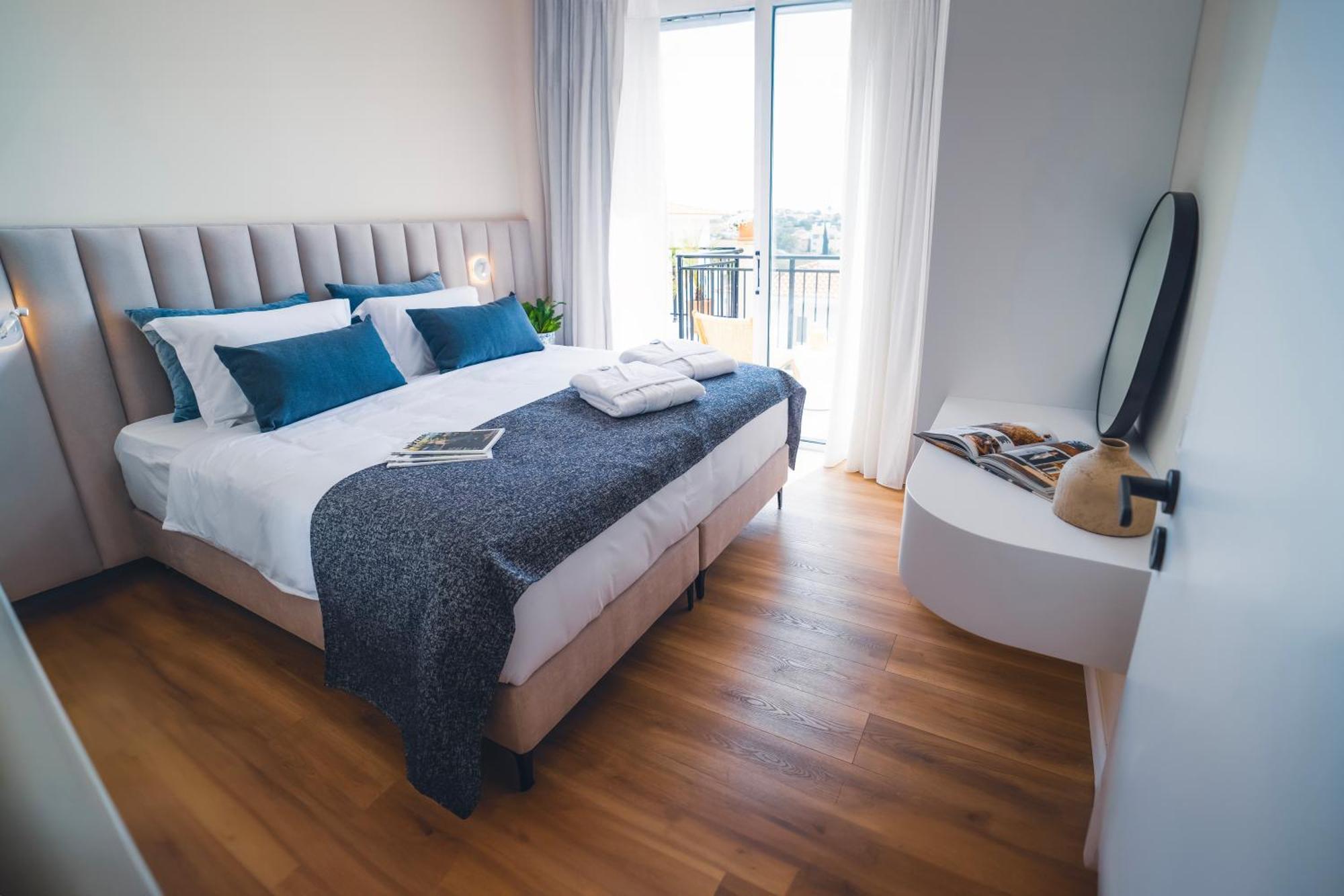 Wellclub - Wellness Family Experience - Seaview Hotel Paphos Exterior photo